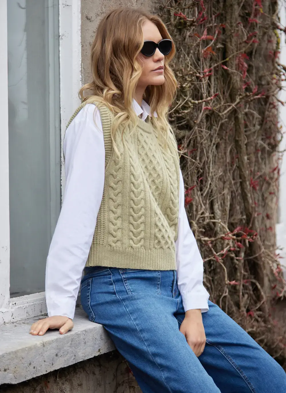 Ladies Sleeveless Aran Vest